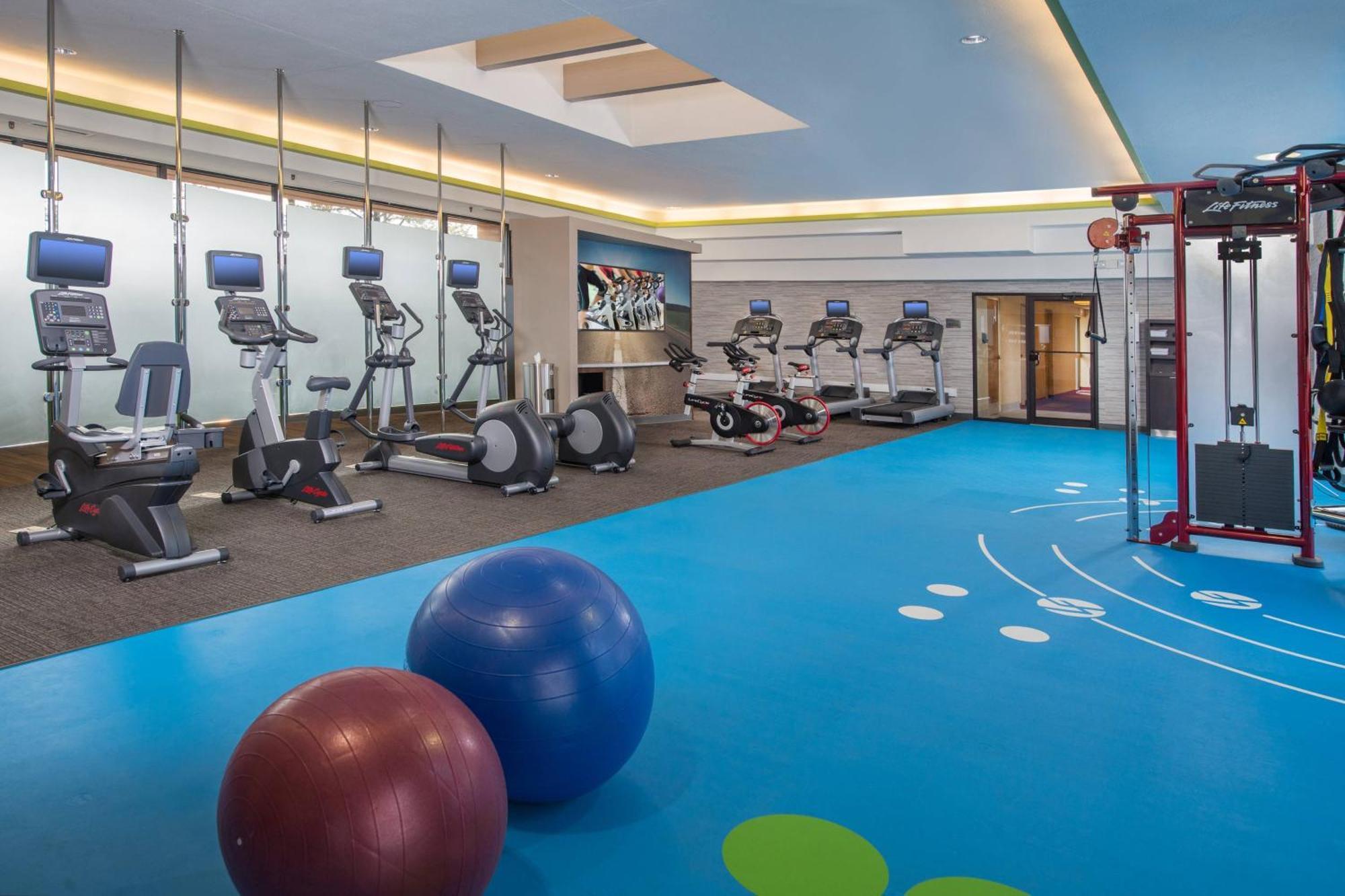 Courtyard By Marriott Silver Spring North/White Oak Ngoại thất bức ảnh