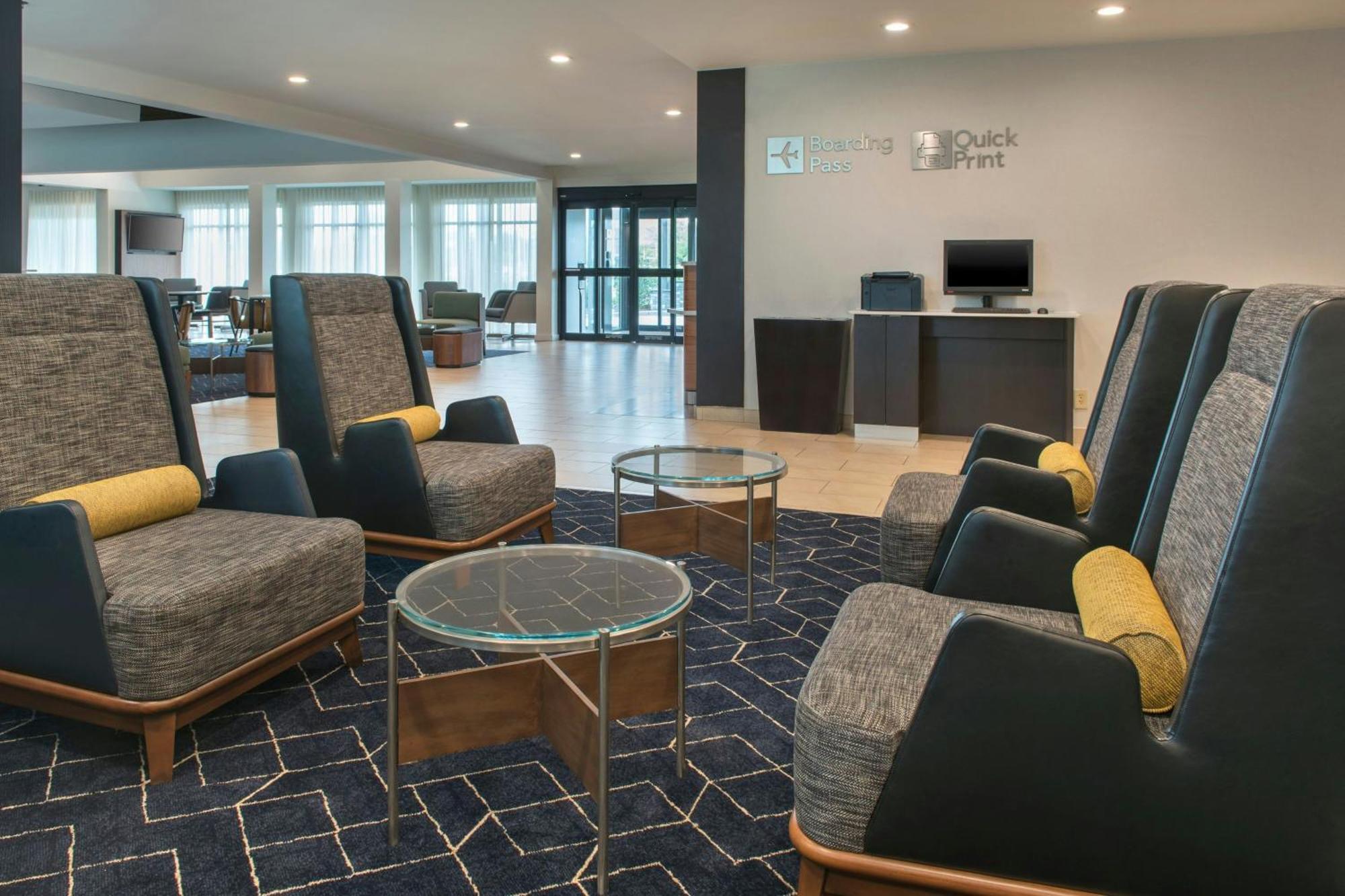 Courtyard By Marriott Silver Spring North/White Oak Ngoại thất bức ảnh
